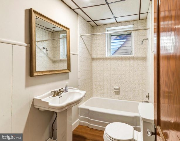 47 E KINGS HWY, Audubon, NJ 08106