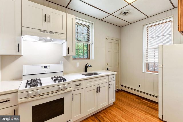 47 E KINGS HWY, Audubon, NJ 08106