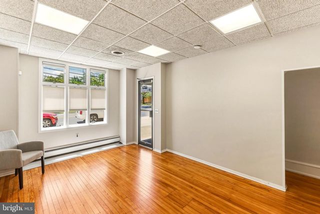 47 E KINGS HWY, Audubon, NJ 08106