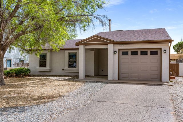 1358 Golden Eye Loop NE, Rio Rancho, NM 87144