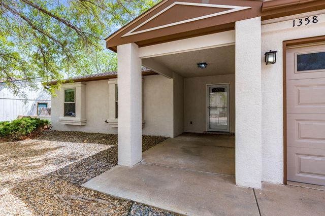 1358 Golden Eye Loop NE, Rio Rancho, NM 87144
