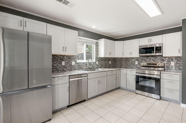 1358 Golden Eye Loop NE, Rio Rancho, NM 87144