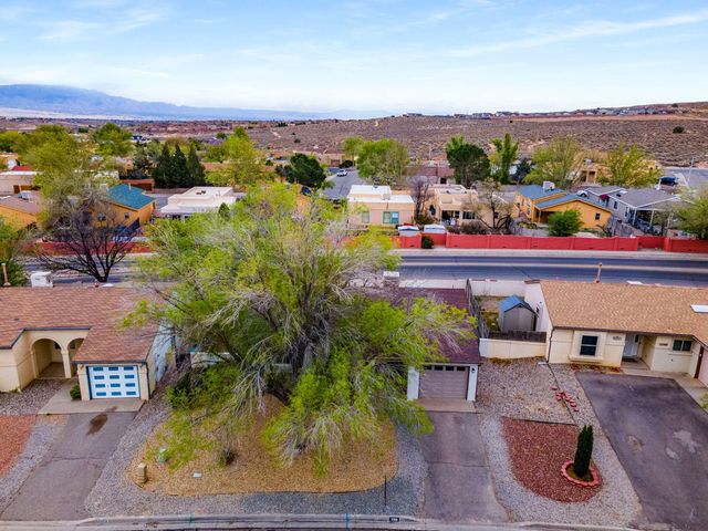 1358 Golden Eye Loop NE, Rio Rancho, NM 87144