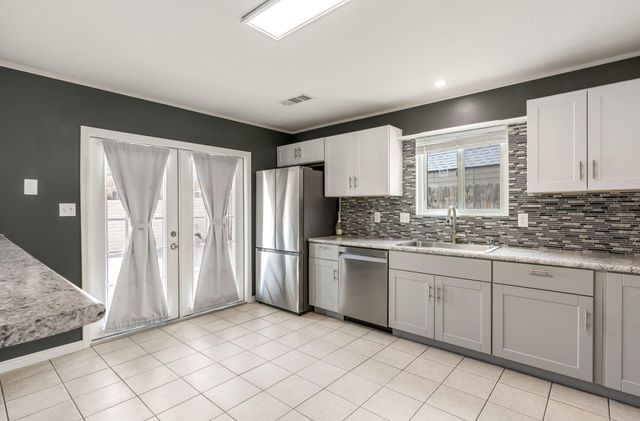 1358 Golden Eye Loop NE, Rio Rancho, NM 87144