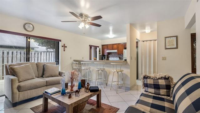 3616 SW 68th Lane 4-D, Miramar, FL 33023