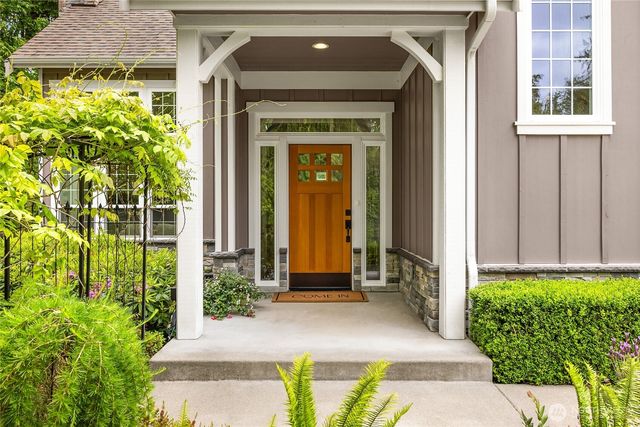 3029 Yankee Girl Circle NE, Bainbridge Island, WA 98110