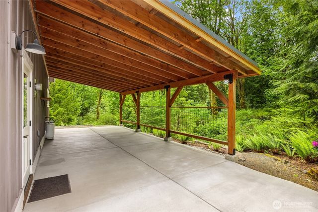 3029 Yankee Girl Circle NE, Bainbridge Island, WA 98110