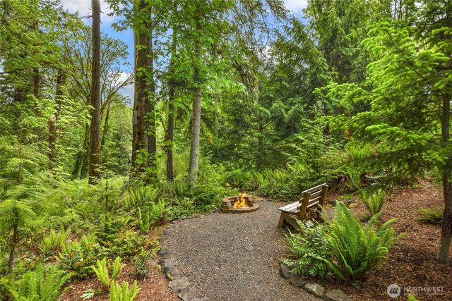 3029 Yankee Girl Circle NE, Bainbridge Island, WA 98110