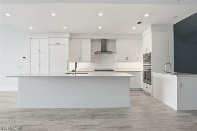 4810 Pelican Colony 404, Bonita Springs, FL 34134