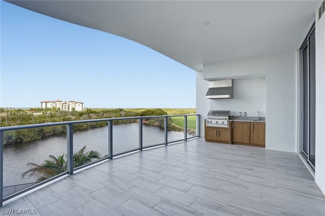 4810 Pelican Colony 404, Bonita Springs, FL 34134