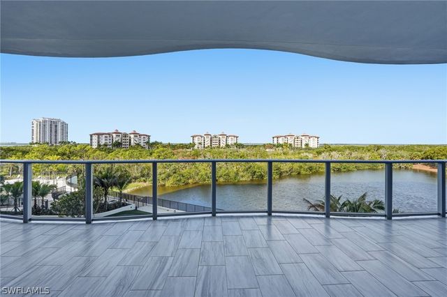 4810 Pelican Colony 404, Bonita Springs, FL 34134