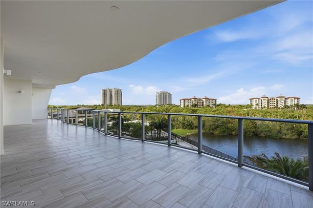 4810 Pelican Colony 404, Bonita Springs, FL 34134