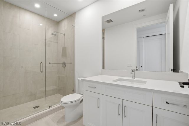 4810 Pelican Colony 404, Bonita Springs, FL 34134