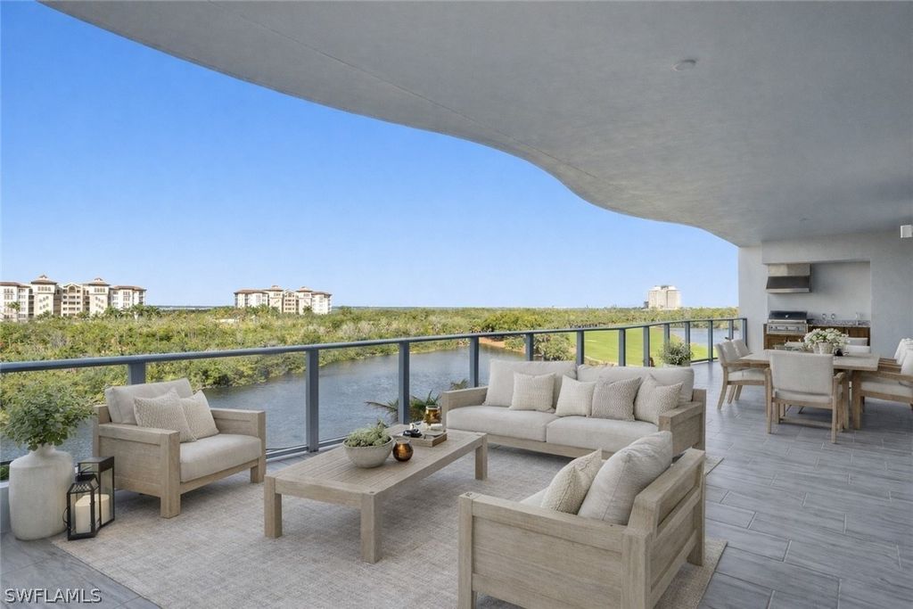 4810 Pelican Colony 404, Bonita Springs, FL 34134