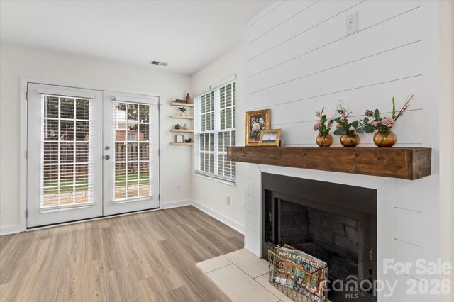 1525 Briar Creek Road B, Charlotte, NC 28205