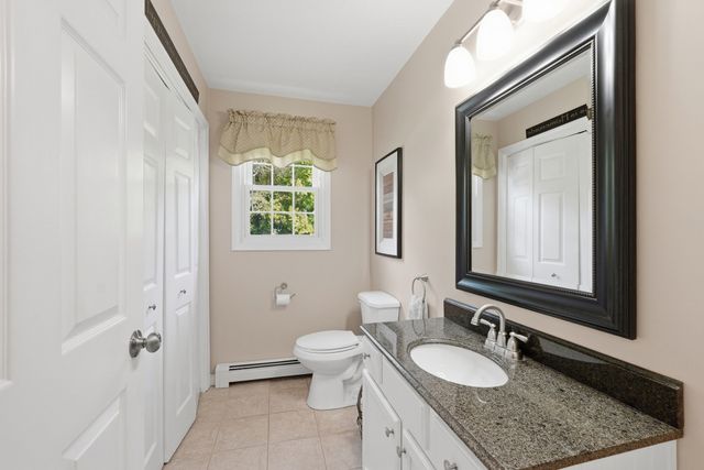 16 Cedar Hill Rd, Sutton, MA 01590