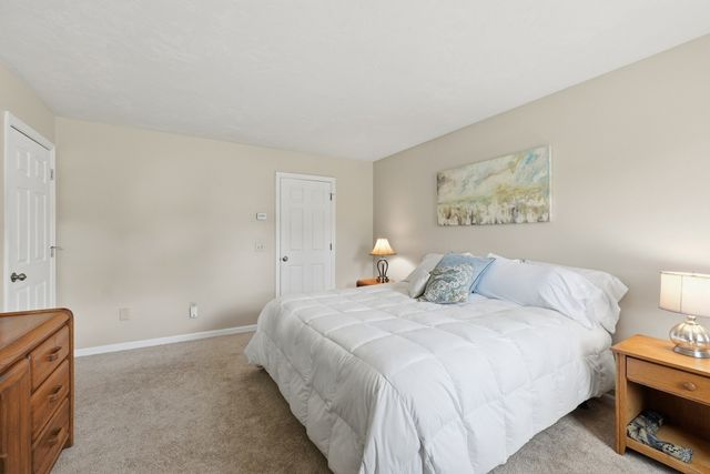 16 Cedar Hill Rd, Sutton, MA 01590