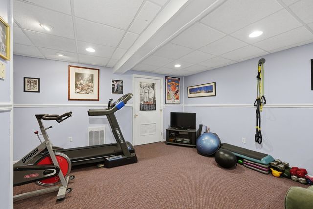 16 Cedar Hill Rd, Sutton, MA 01590