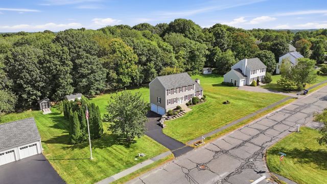 16 Cedar Hill Rd, Sutton, MA 01590