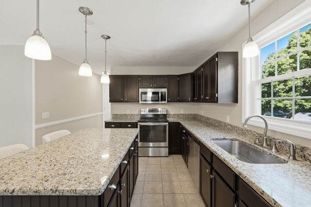 16 Cedar Hill Rd, Sutton, MA 01590
