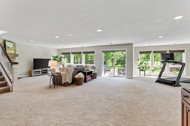 16465 54th Court N, Plymouth, MN 55446
