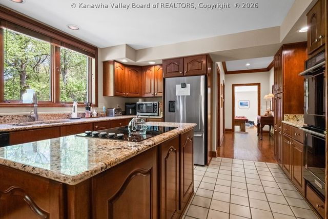 101 Whispering Woods Road, Charleston, WV 25304