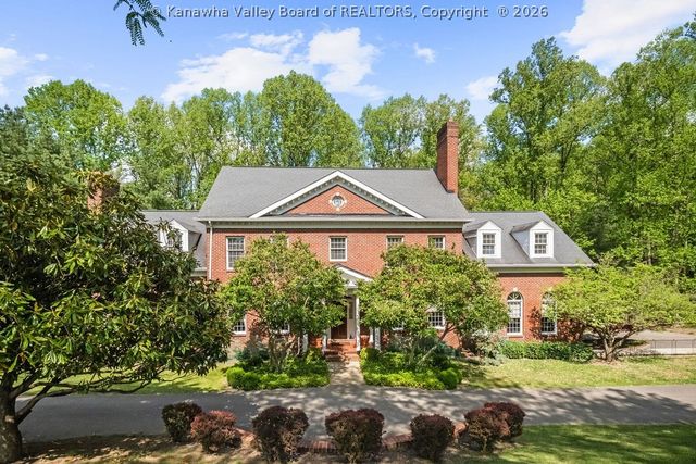 101 Whispering Woods Road, Charleston, WV 25304