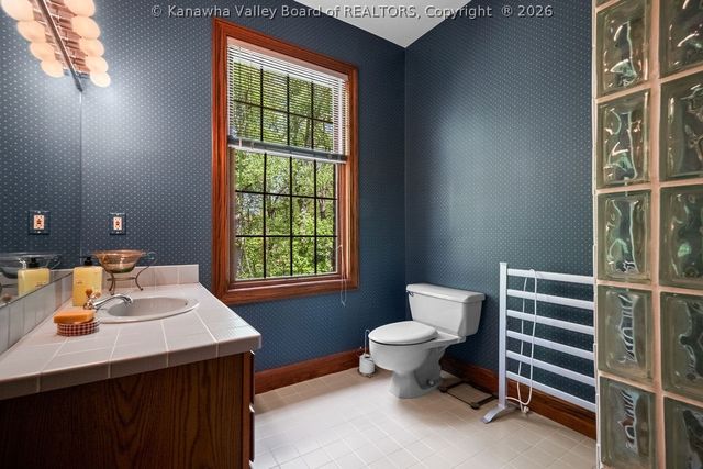 101 Whispering Woods Road, Charleston, WV 25304