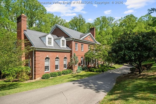 101 Whispering Woods Road, Charleston, WV 25304