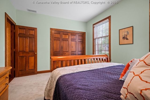 101 Whispering Woods Road, Charleston, WV 25304