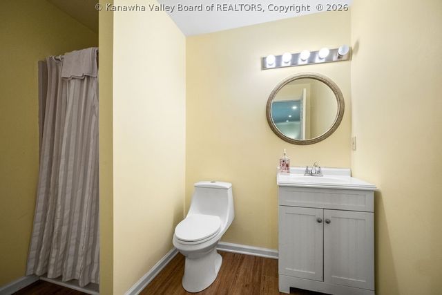 101 Whispering Woods Road, Charleston, WV 25304