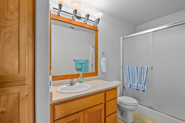 901 Schaefers Lane, Grants Pass, OR 97526