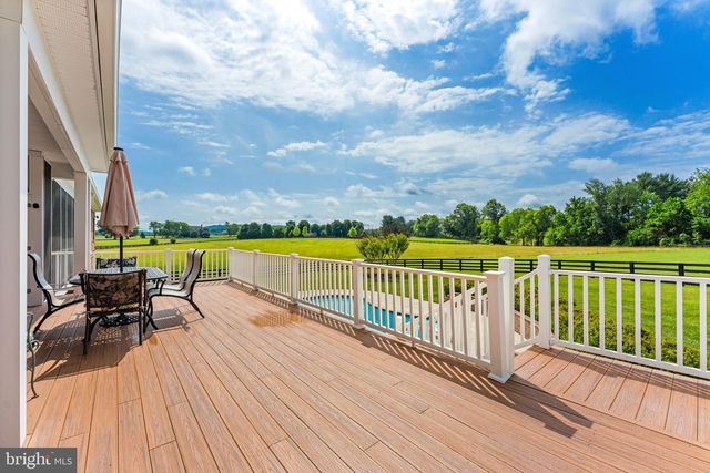 39787 WATERFORDWAY LN, Waterford, VA 20197