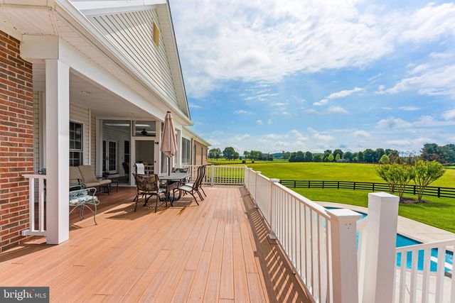39787 WATERFORDWAY LN, Waterford, VA 20197
