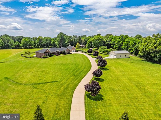 39787 WATERFORDWAY LN, Waterford, VA 20197