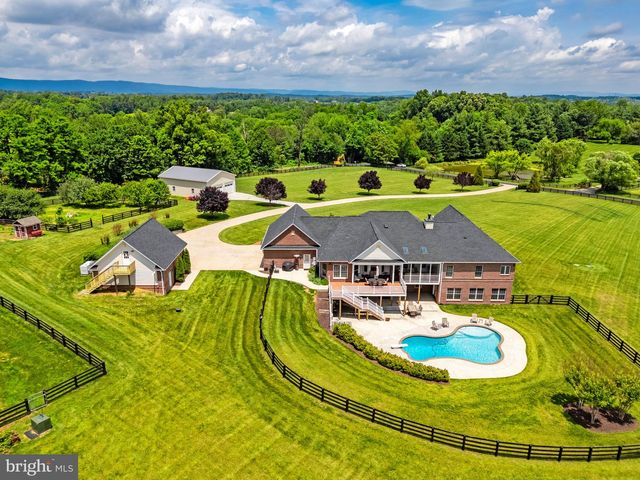 39787 WATERFORDWAY LN, Waterford, VA 20197