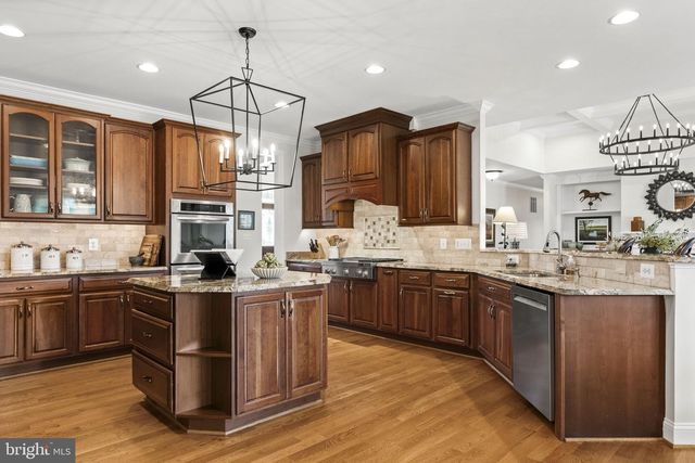 39787 WATERFORDWAY LN, Waterford, VA 20197