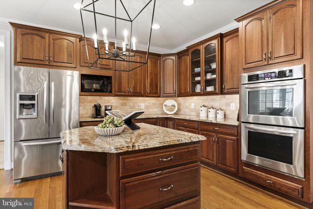 39787 WATERFORDWAY LN, Waterford, VA 20197