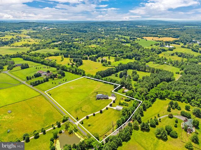 39787 WATERFORDWAY LN, Waterford, VA 20197