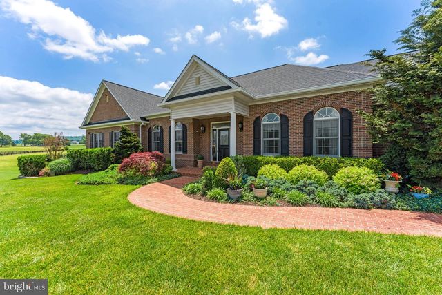39787 WATERFORDWAY LN, Waterford, VA 20197