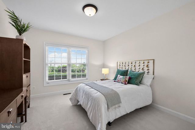 39787 WATERFORDWAY LN, Waterford, VA 20197
