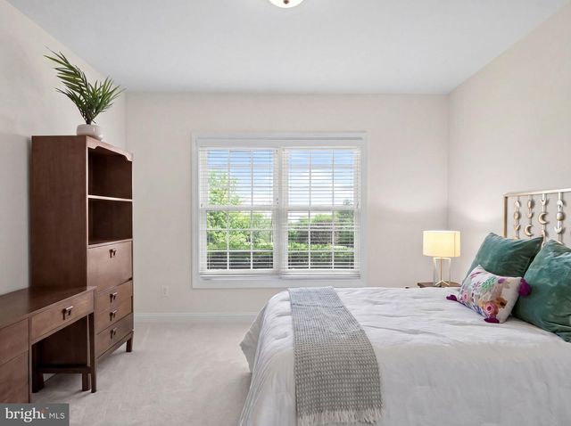 39787 WATERFORDWAY LN, Waterford, VA 20197