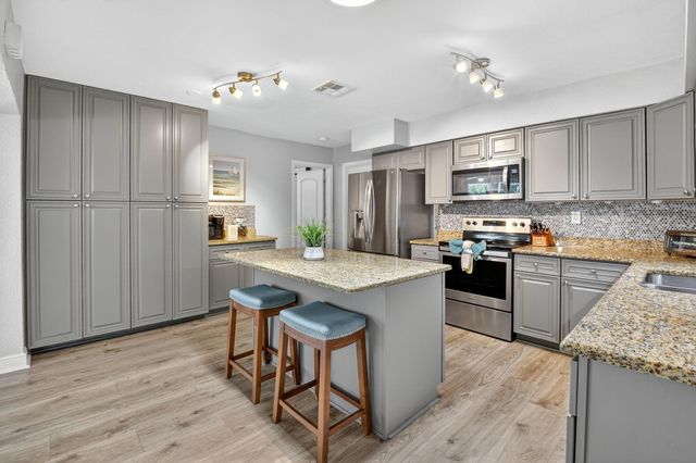 118 SE 29th Avenue, Boynton Beach, FL 33435