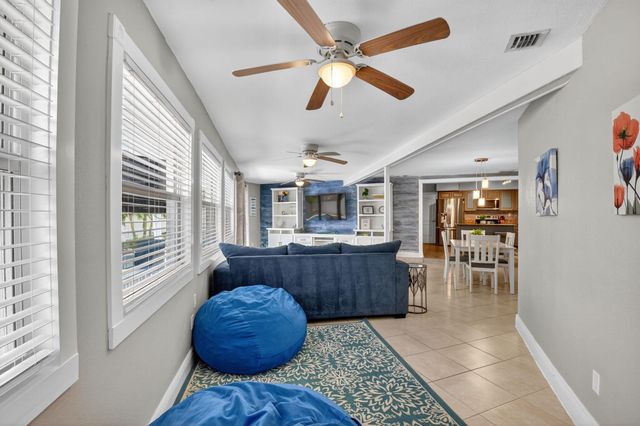 118 SE 29th Avenue, Boynton Beach, FL 33435