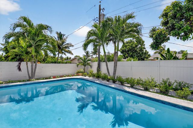 118 SE 29th Avenue, Boynton Beach, FL 33435