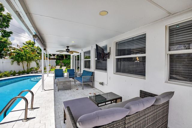 118 SE 29th Avenue, Boynton Beach, FL 33435