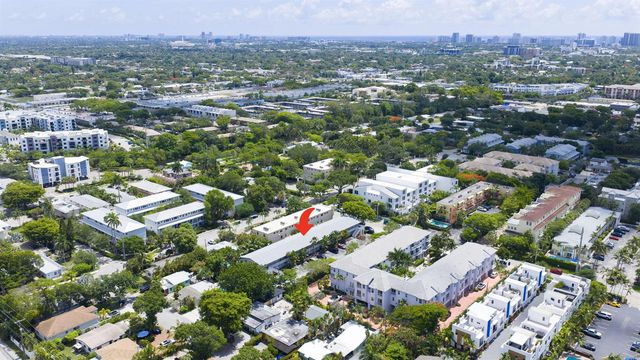 2741 NE 8th Avenue 15, Wilton Manors, FL 33334