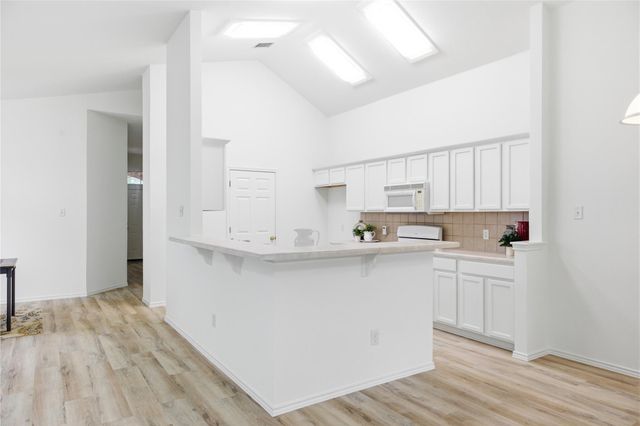 3555 Sandy Koufax LN, Round Rock, TX 78665