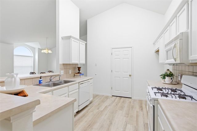 3555 Sandy Koufax LN, Round Rock, TX 78665