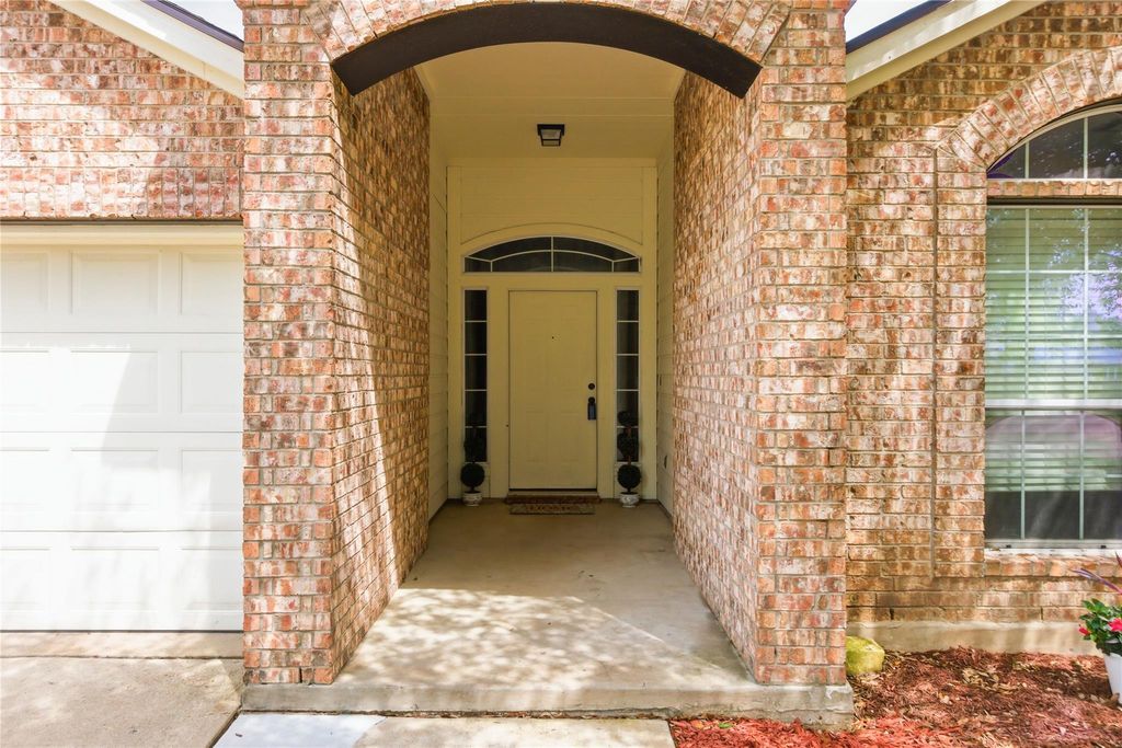 3555 Sandy Koufax LN, Round Rock, TX 78665